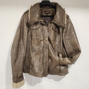 Danier Women's Brown Leather Bomber Aviator Jacket w Faux Shearling Cuffs ❄️